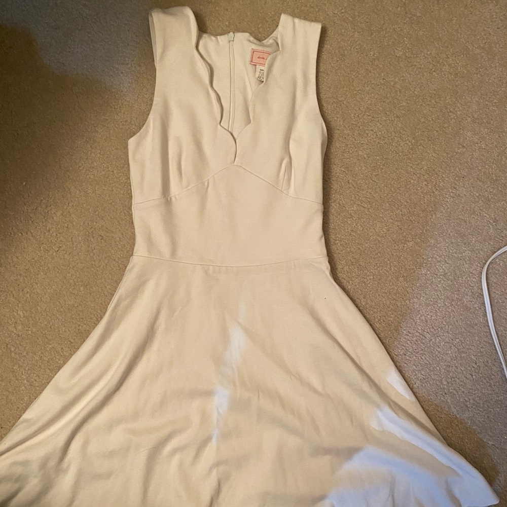 Scalloped white skater dress!
